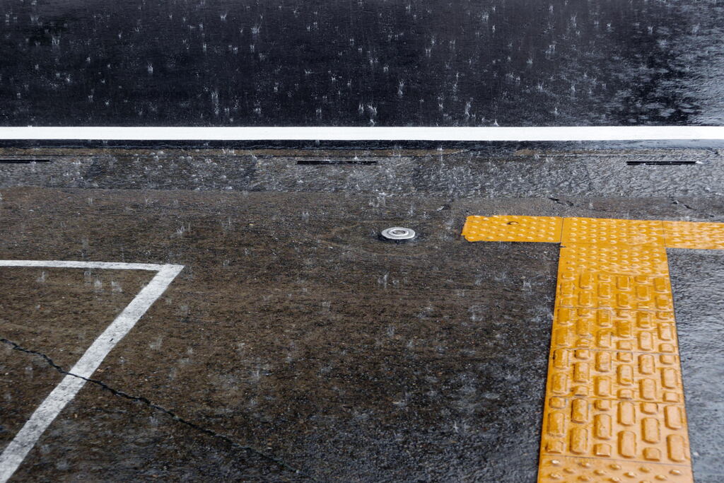 にわか雨—1