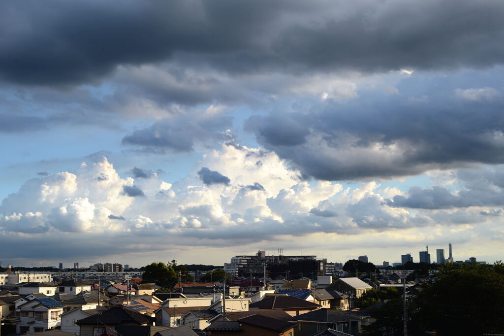 今年は見ぬ この夏雲 ―1