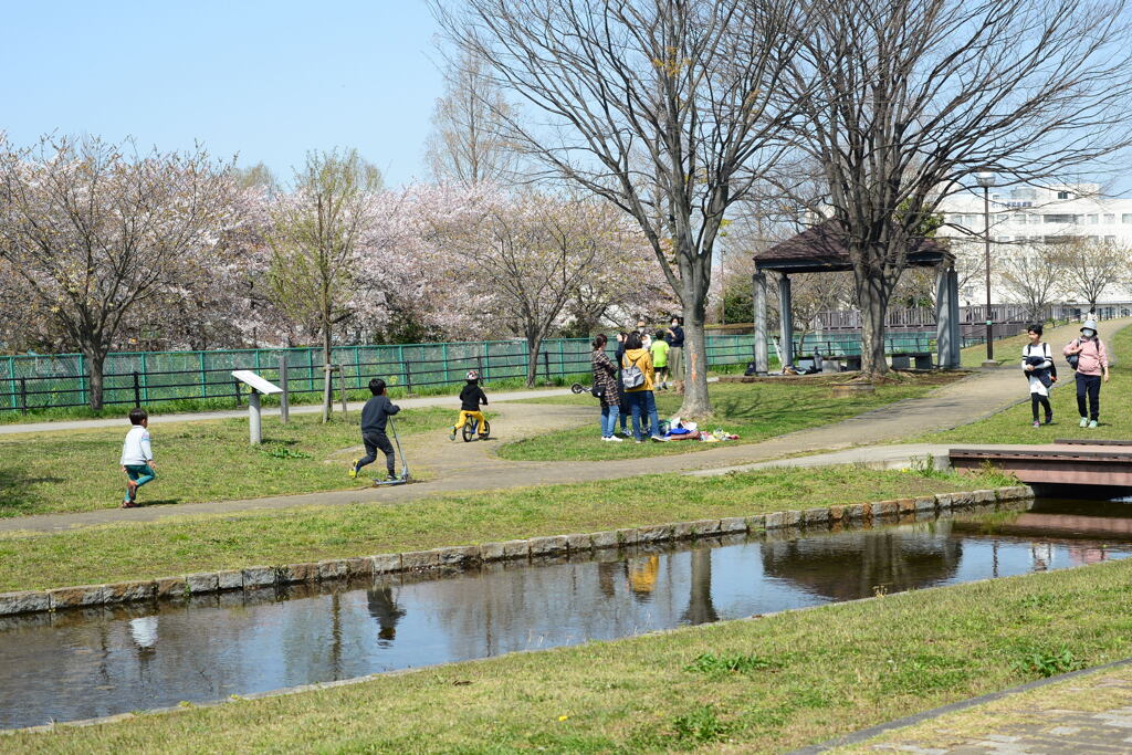 休 校 中－２