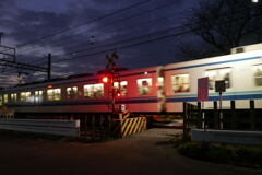 帰りを急ぐ電車 ―2
