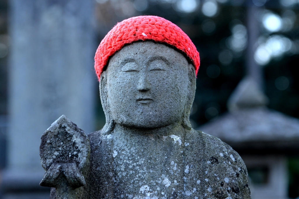 夕暮れの寺でー１