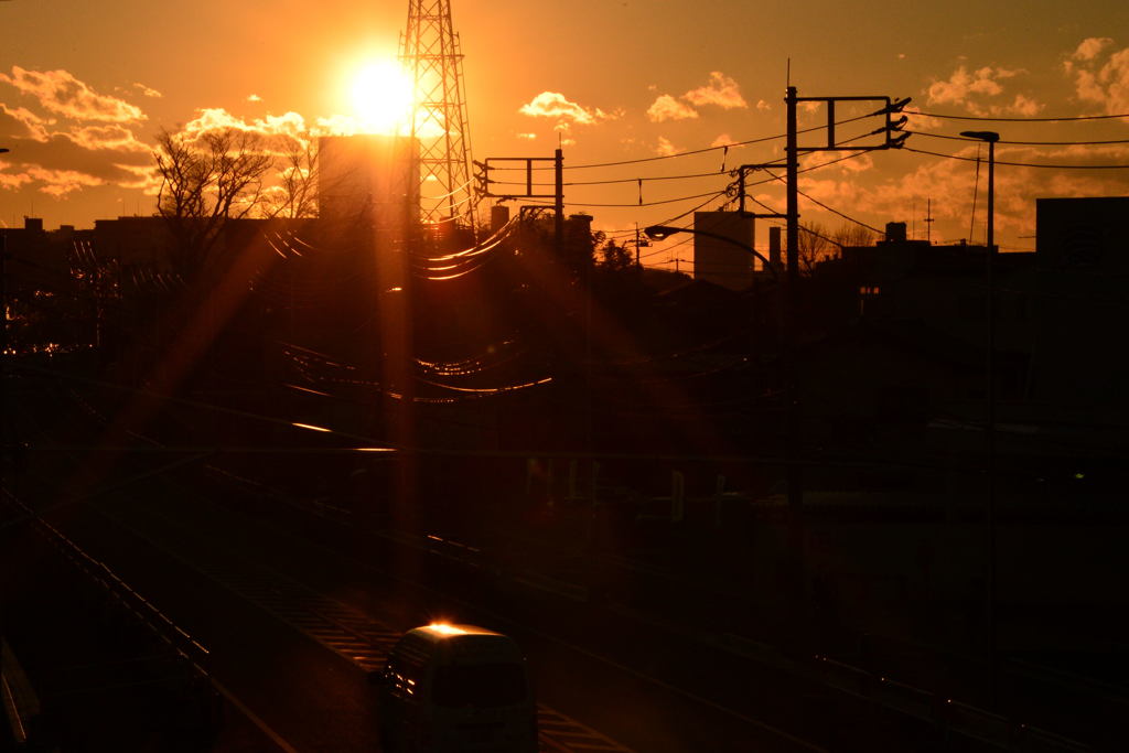 夕陽に立ち止まるー1