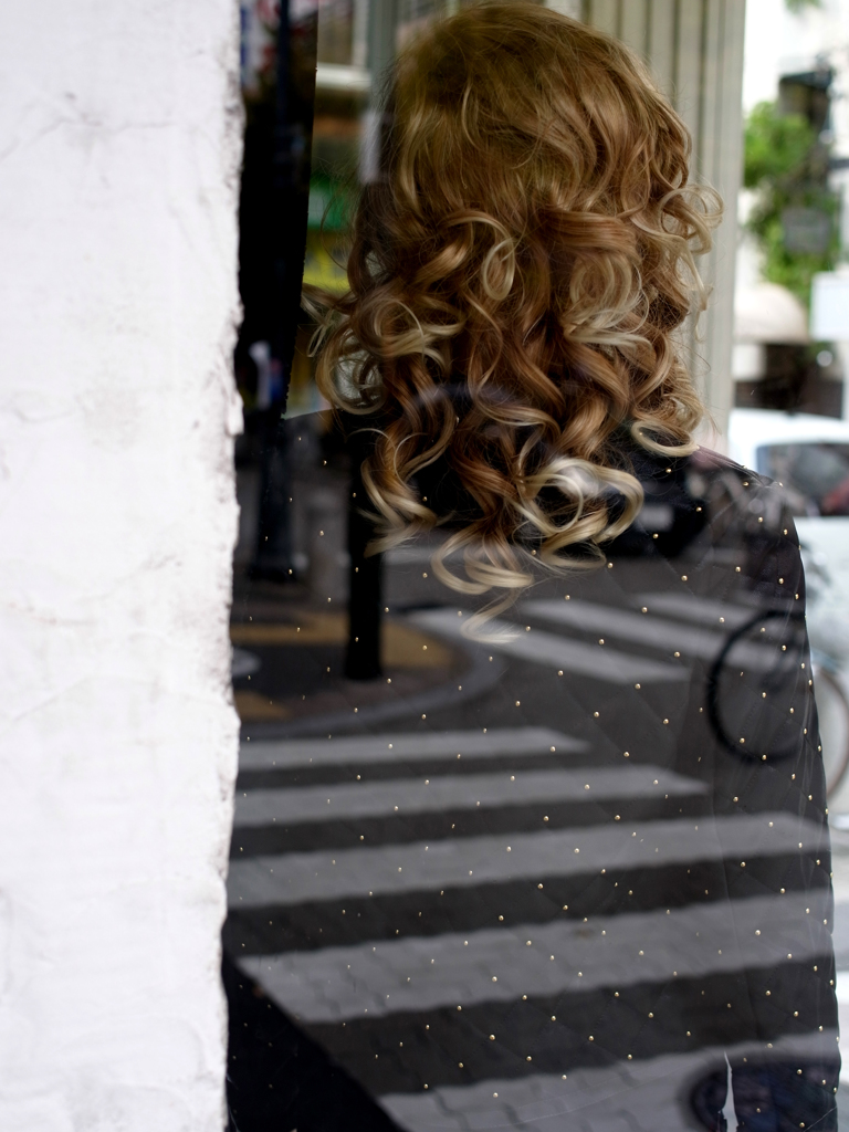 blond