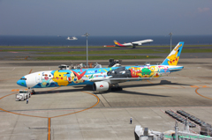 羽田空港　第二ターミナル展望台　ピースジェット！