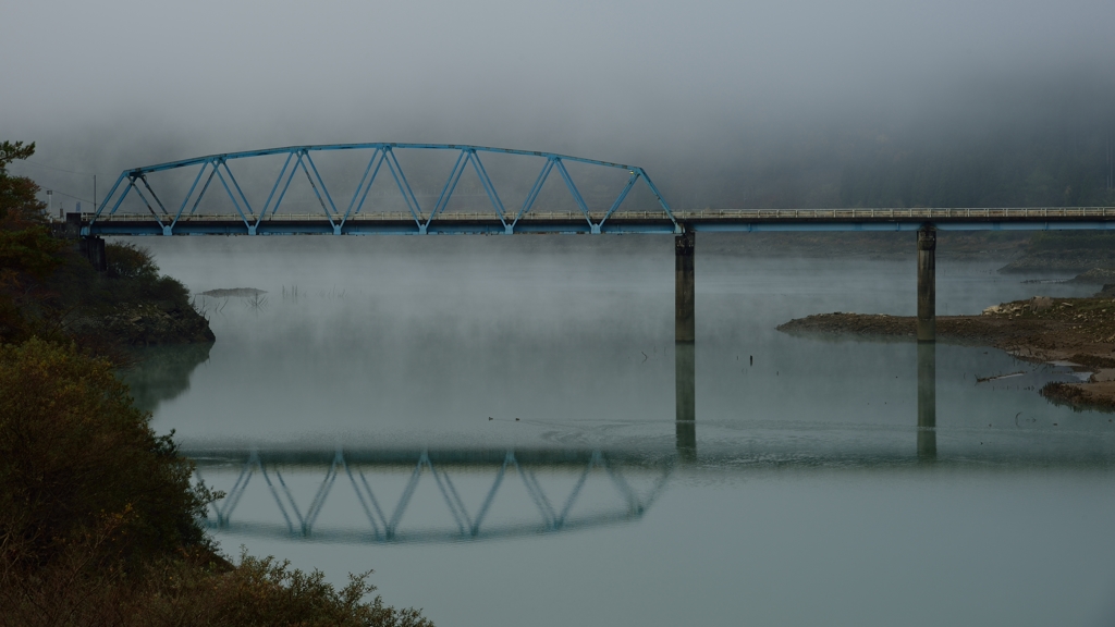 朝霧の架け橋