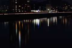 河畔夜景