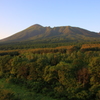 旭光に映える岩手山