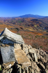 兜明神岳：山頂より早池峰を望む