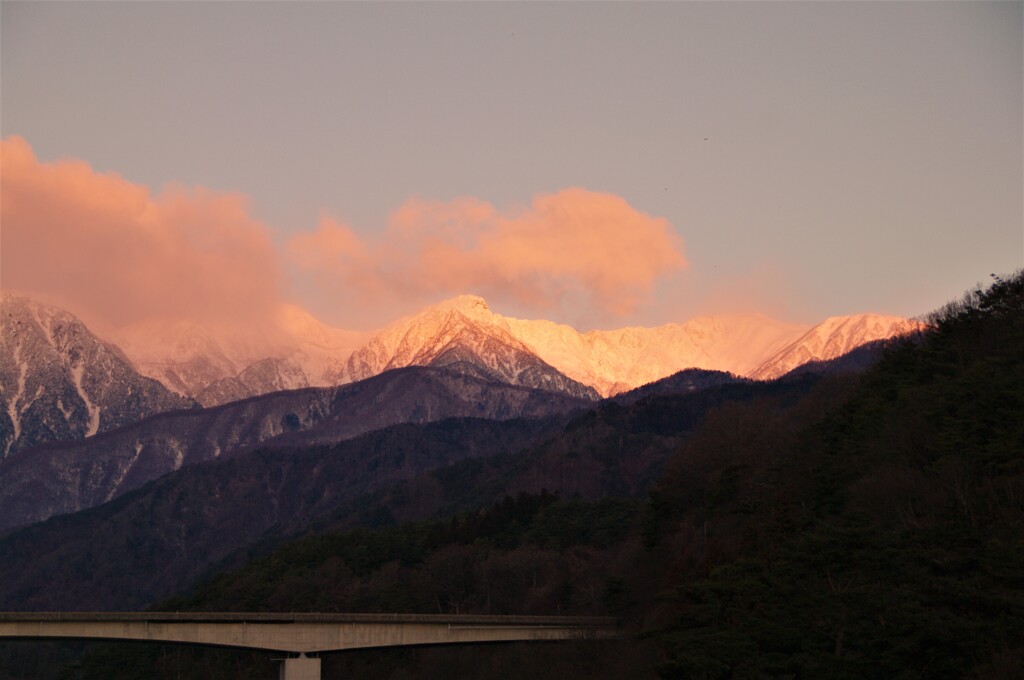 与田切公園より仙涯嶺