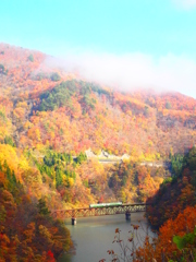 渓谷の秋。