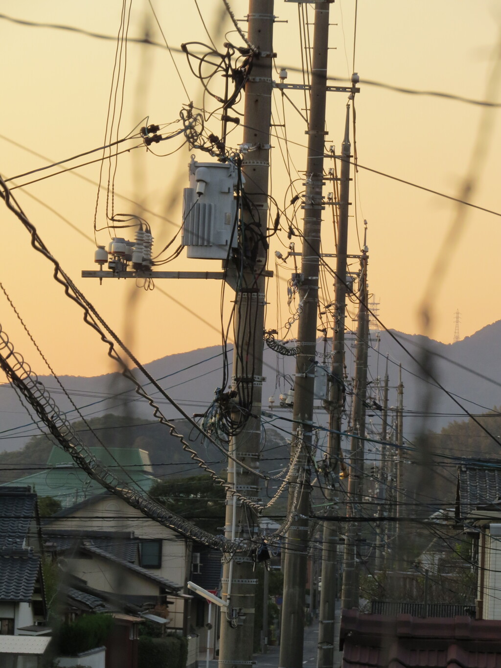 夕焼けと圧縮構図
