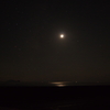 海に映る月影