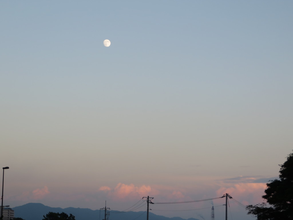 夕暮れの月２