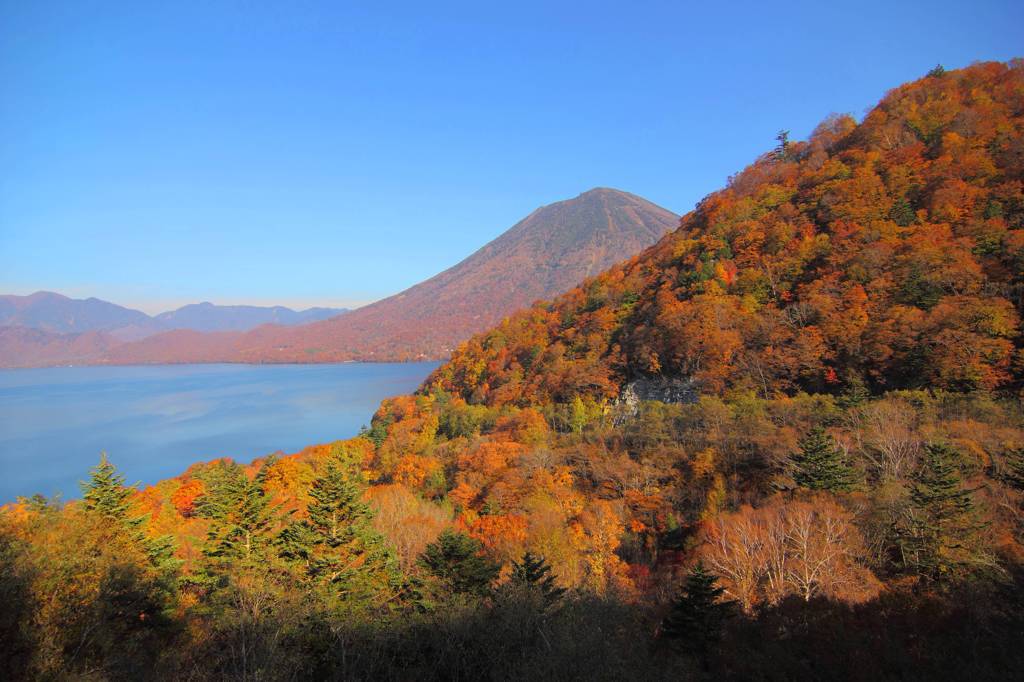 男体山と紅葉2