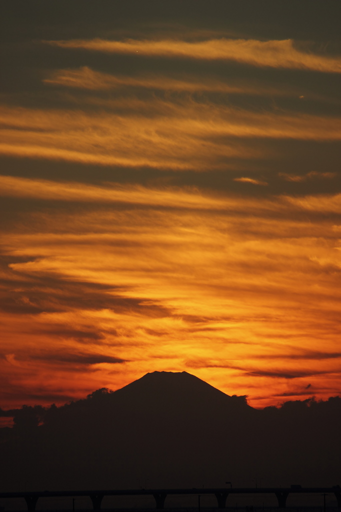 ダイヤモンド富士っぽい夕焼け３