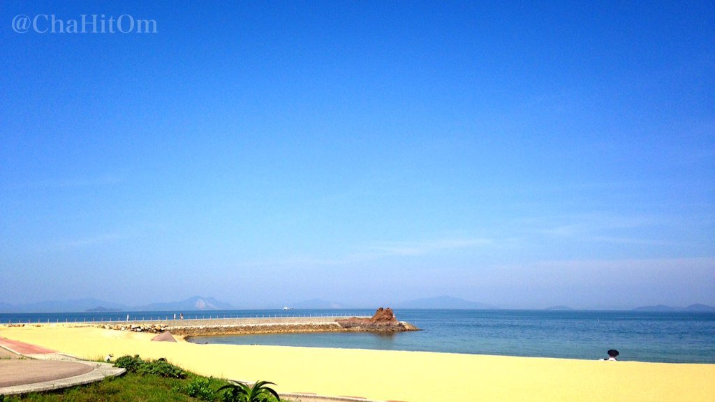 夏の空と海と