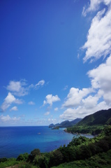 青い海　白い雲　山の緑