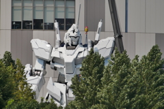 建造中の“RX-0 ユニコーン”