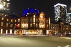 東京駅左側
