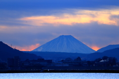 諏訪湖からの富士山の季節になっていた (2)