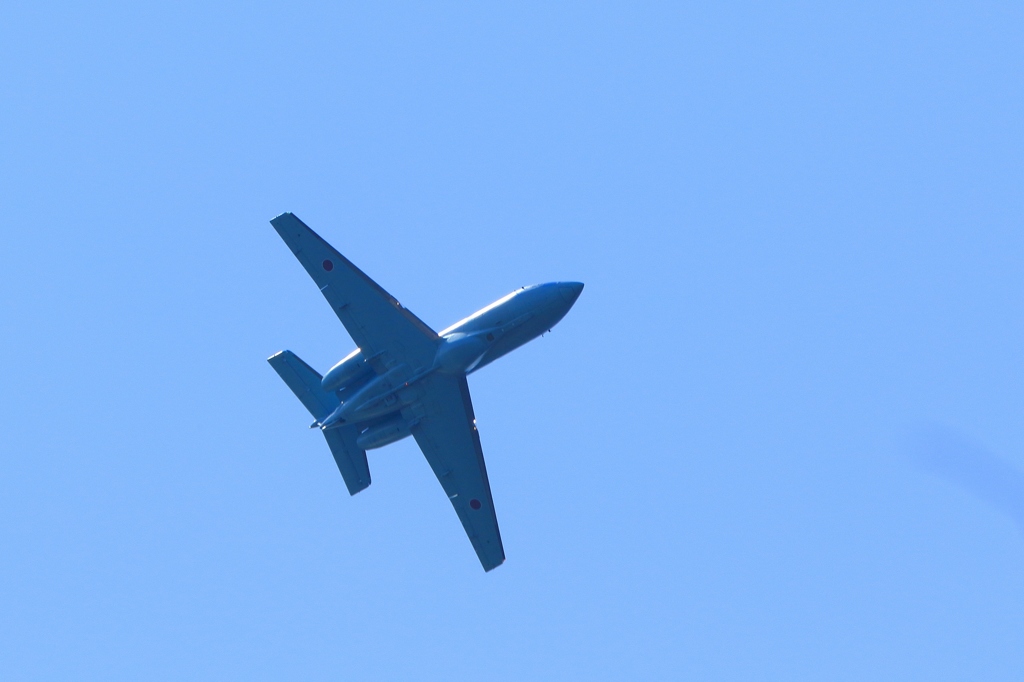 諏訪湖上空を2周して