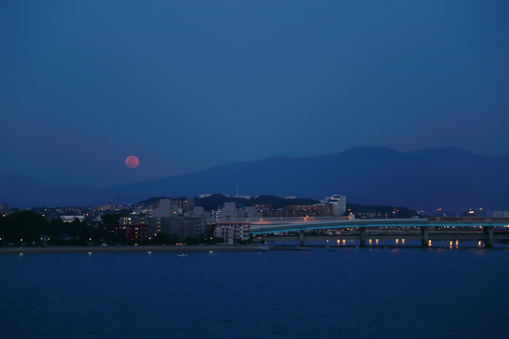 月の出('14.4.15)　～Blood moon～