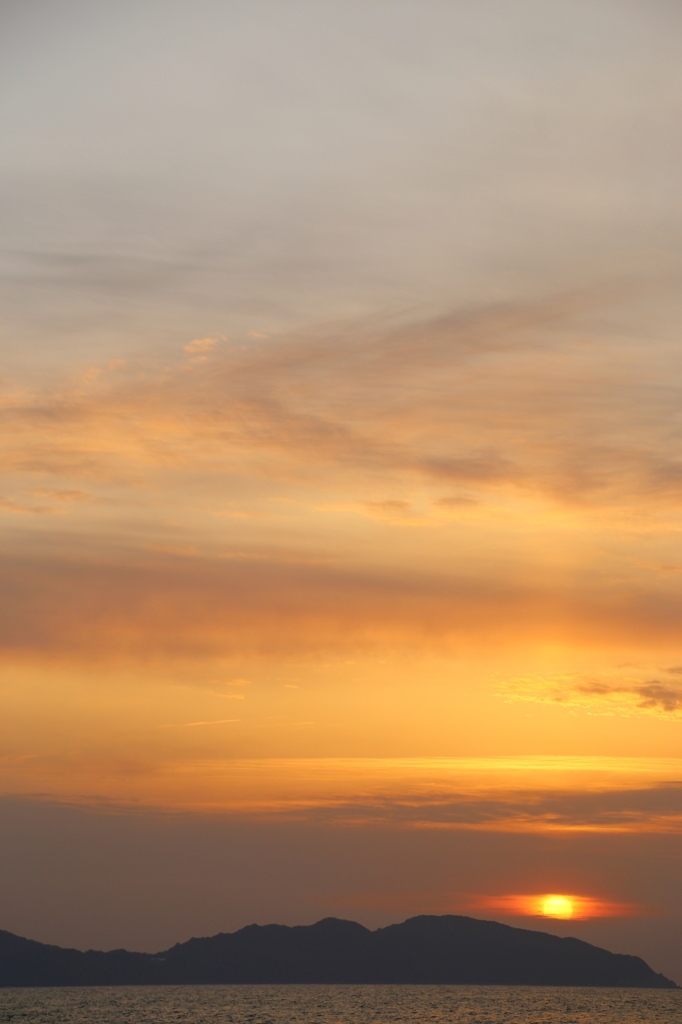 志賀島で夕焼け（'14.2.16）-3 ~sun eye~