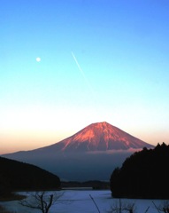 月は東に日は西に