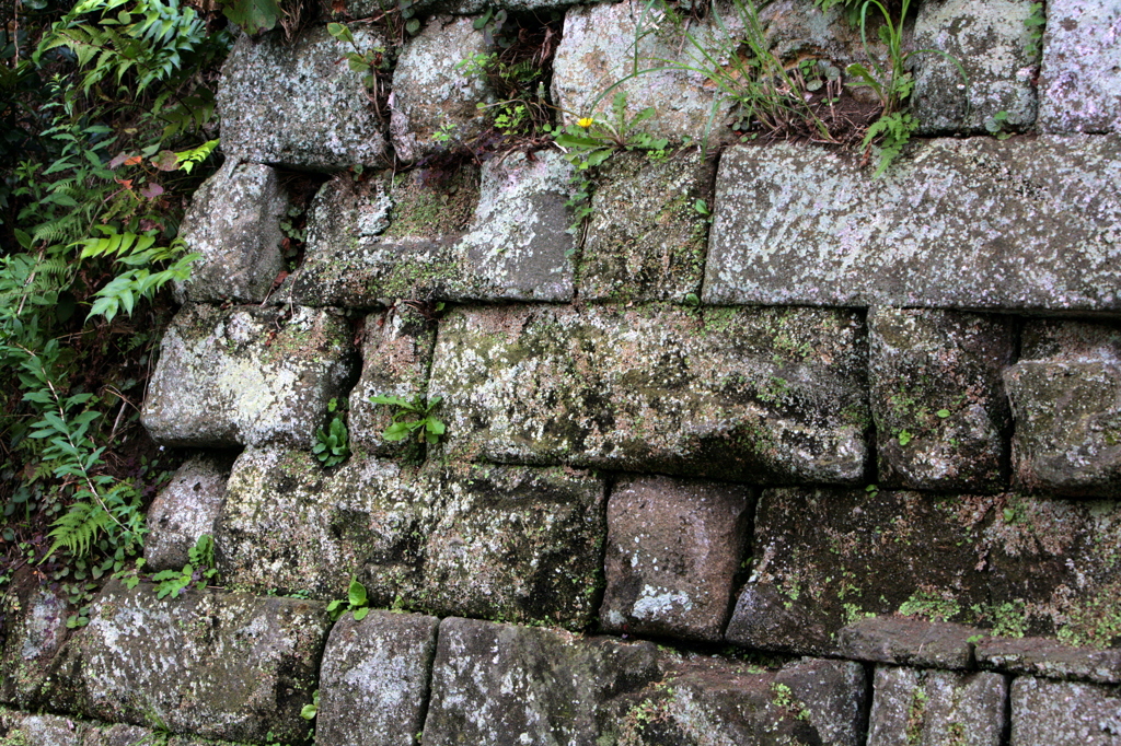 ブラフの石積み