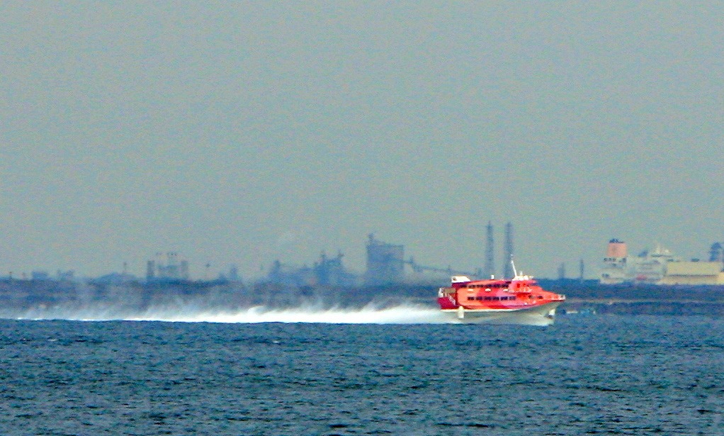 伊豆の離島へ向かうグラマン・ジェット・フォイル