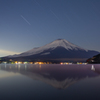 真夜中の逆さ富士