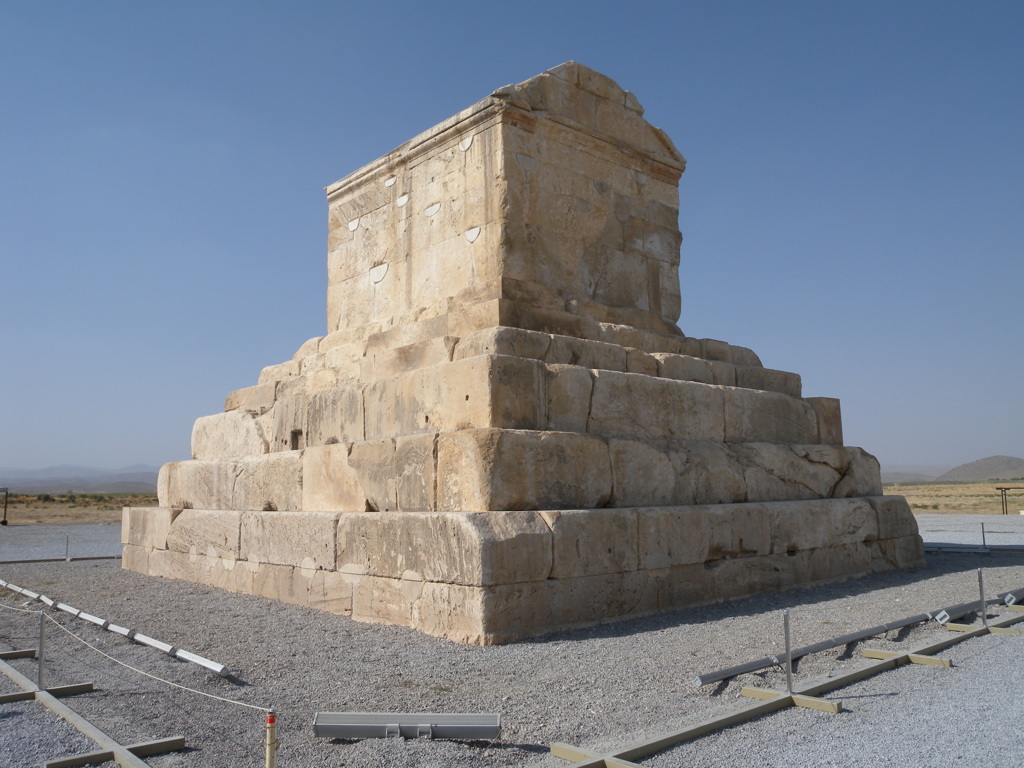 イラン　マダレソレイマン　キュロス王の墓