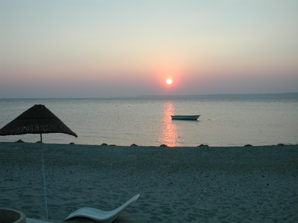 Turkeyﾁｬﾅｯｶﾚ ﾀﾞｰﾀﾞﾈﾙｽ海峡の夕陽