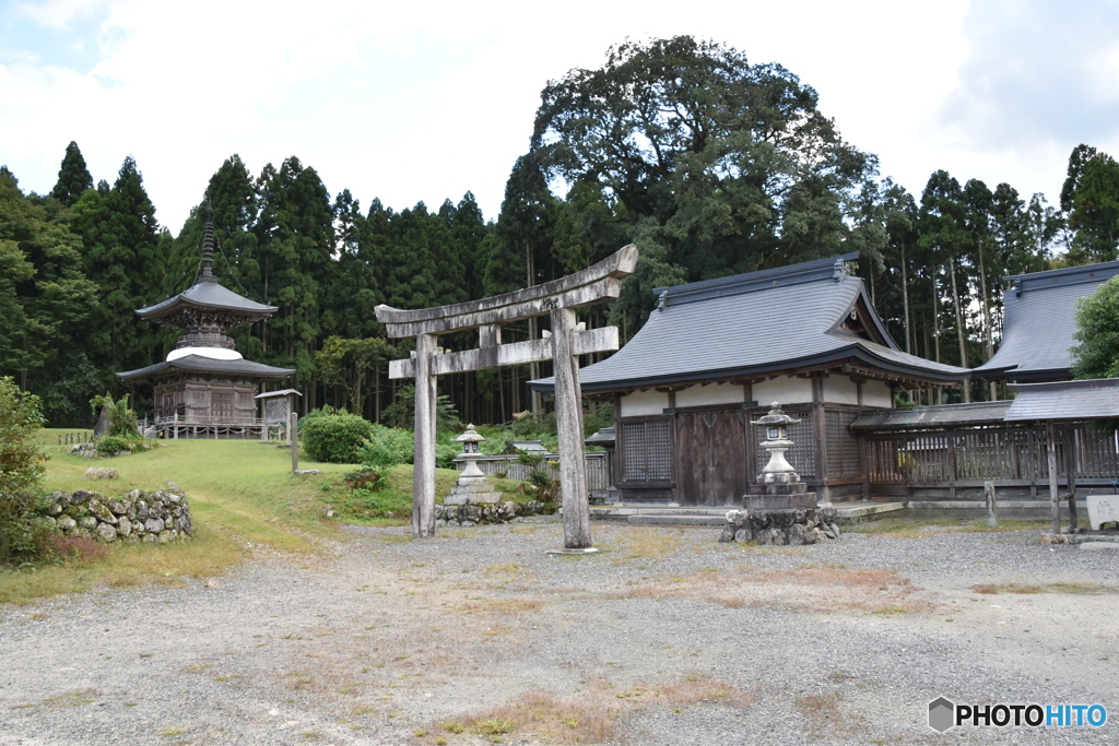高島市散歩　邇々杵神社