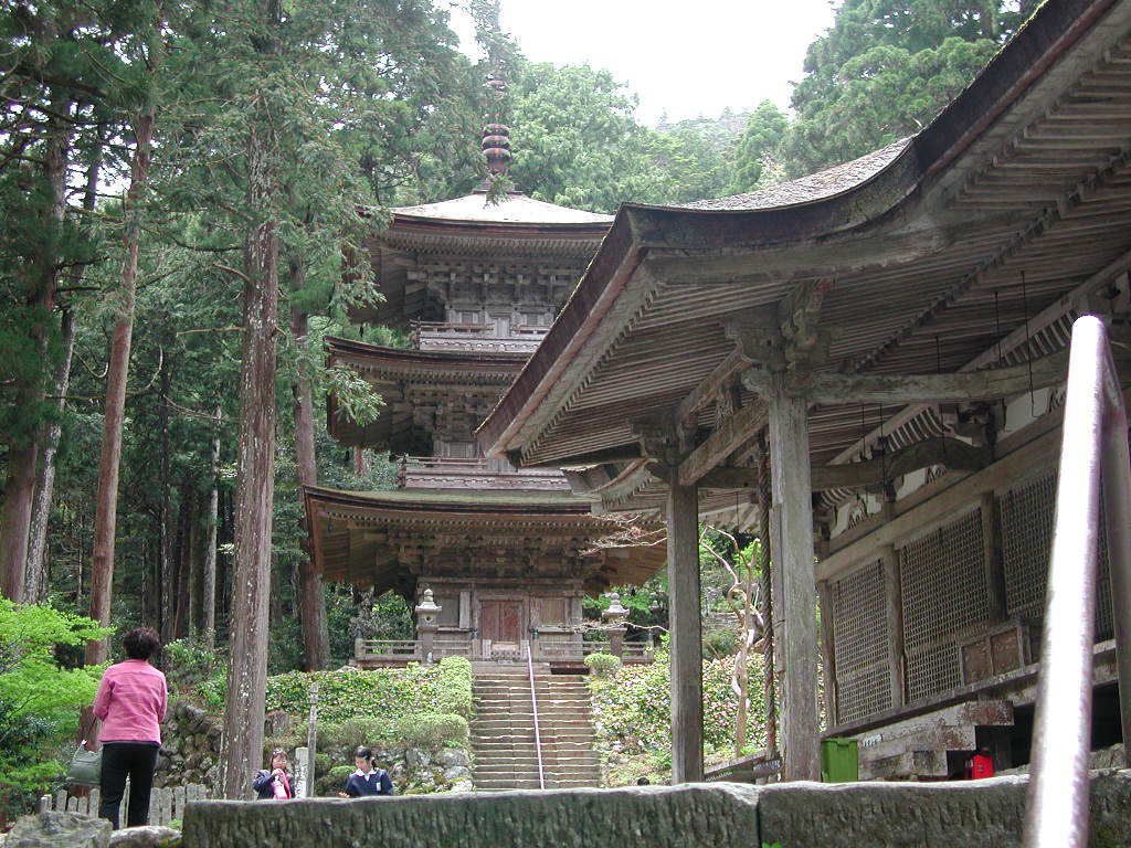 若狭小浜　明通寺　国宝本堂と三重塔