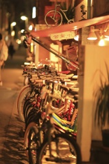 夜の自転車屋さん②