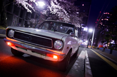 桜と車とビル1