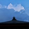 阿弥陀堂、背後の雲