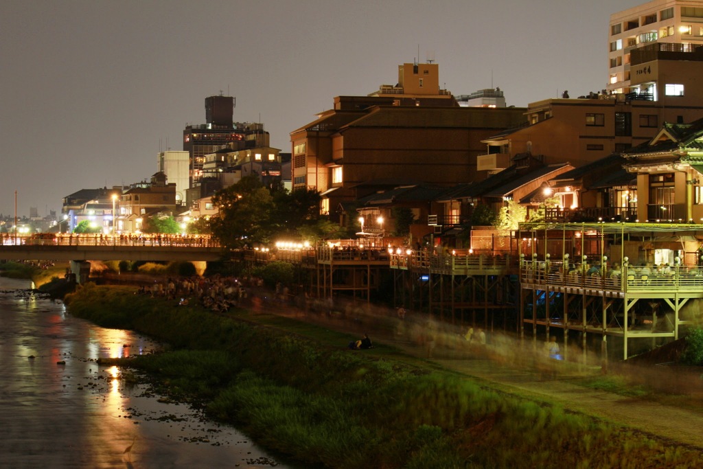 川床、鴨川、大文字