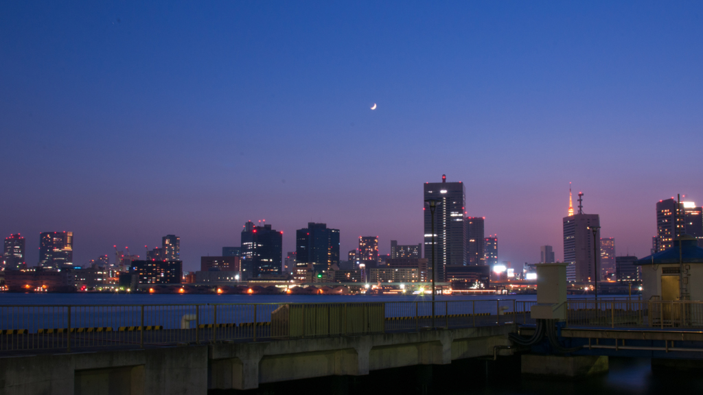 Blue Night Sky@18:35