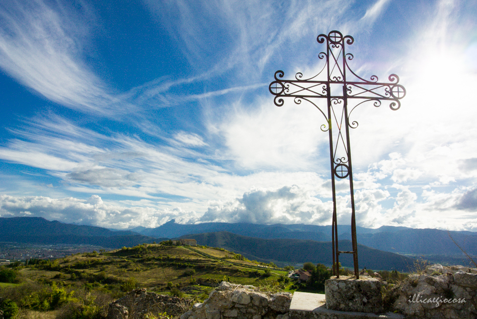 サン・ニコラの丘　十字架