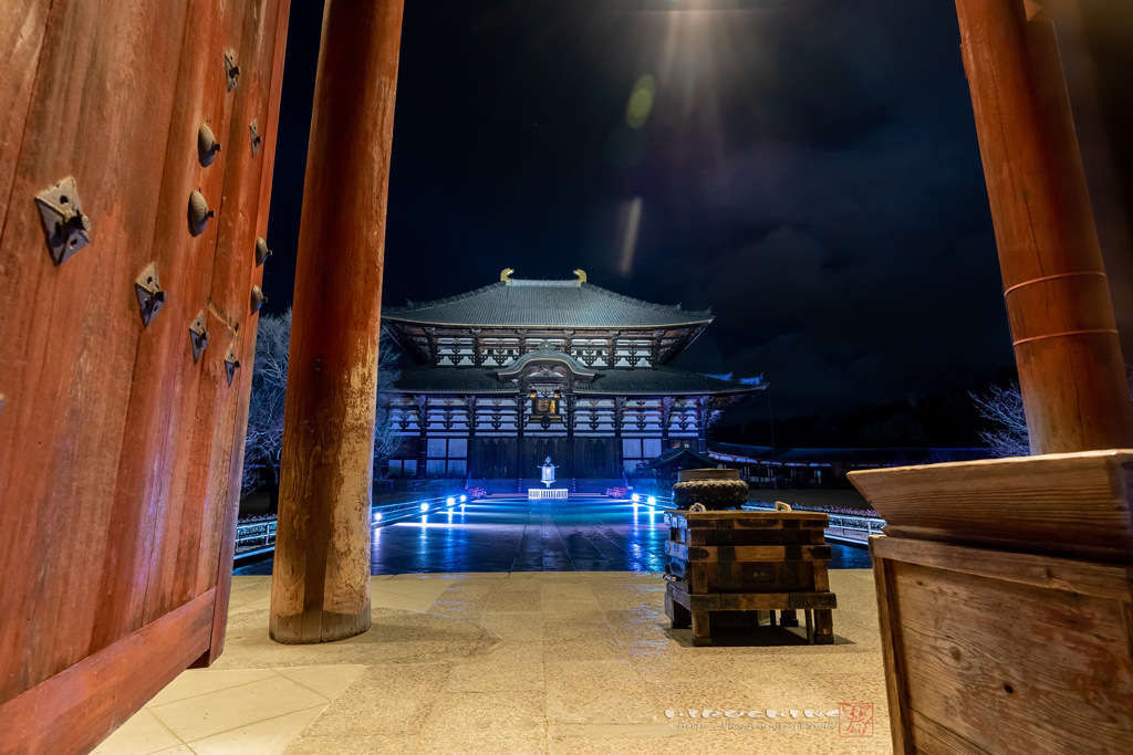 瑠璃色の東大寺