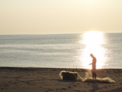 浜辺にて