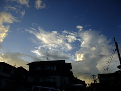 夏の終わりの入道雲