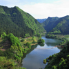 青蓮寺湖畔から望む