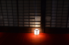 静かなささやき