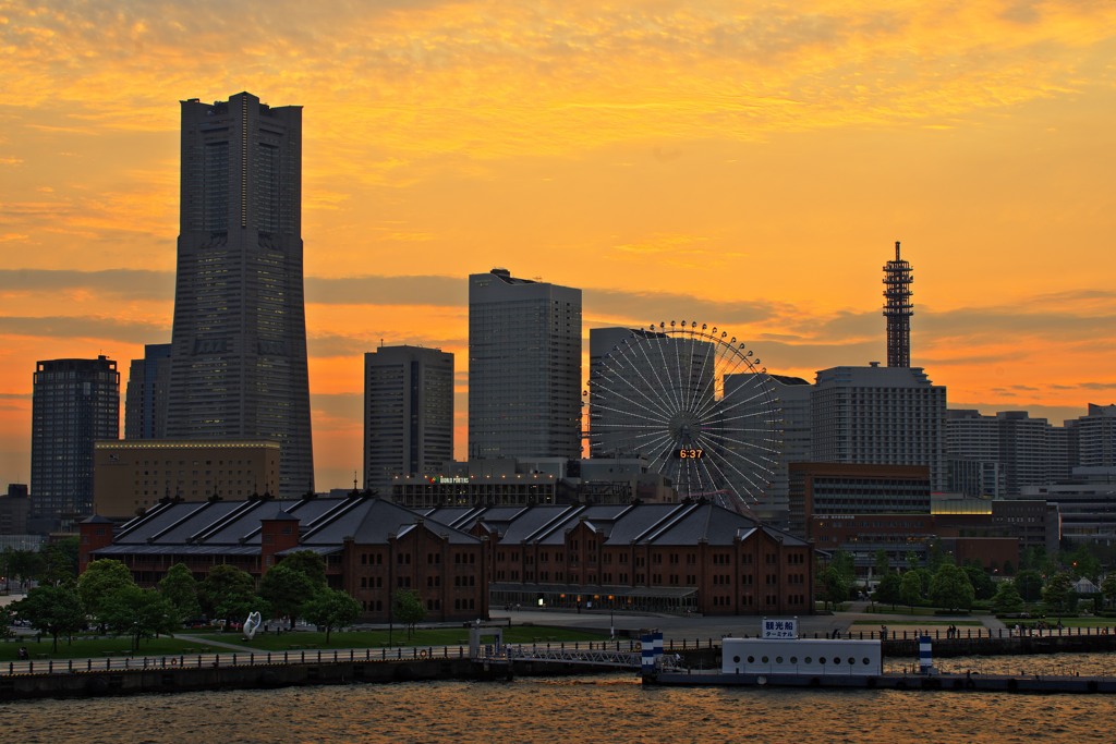 夕焼け港町
