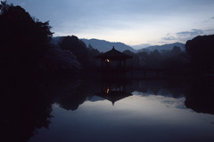 奈良の夜明け