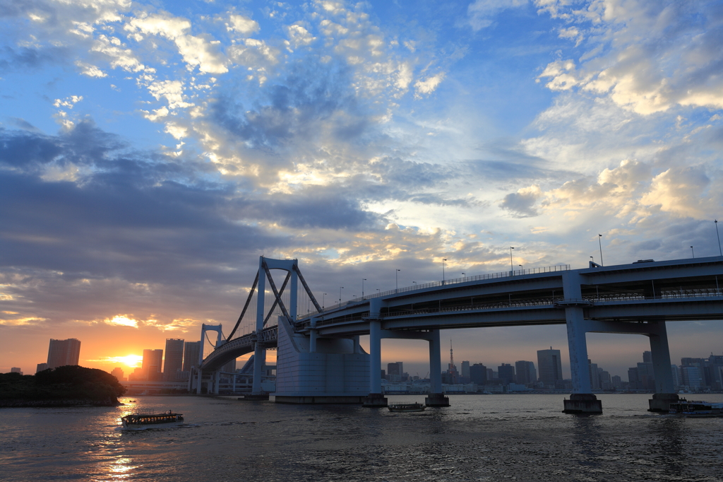 夕暮れのレインボーブリッジ