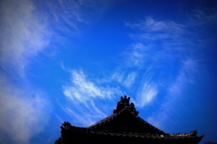 甍の上の雲の波２